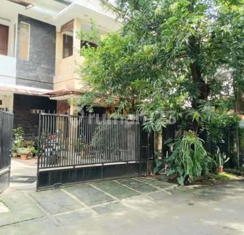 Jual Cepat Rumah Asri Depan Taman Area Kebayoran Baru Jual Cepat Rumah Asri Depan Taman Area Kebayoran Baru
