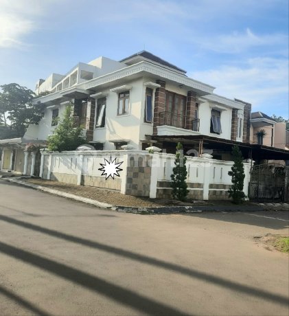 Jual Cepat Rumah untuk Hunian & Usaha serta Gudang SHM