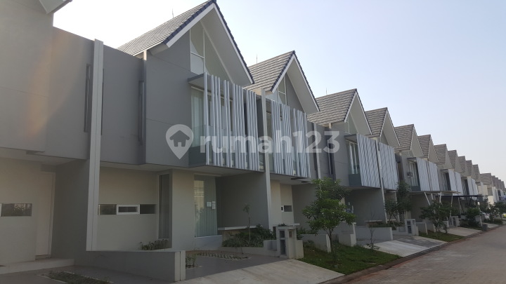 Hot Sale! Rumah 2 Lantai Discovery Residence Bintaro Jaya Hot Sale! Rumah 2 Lantai Discovery Residence Bintaro Jaya