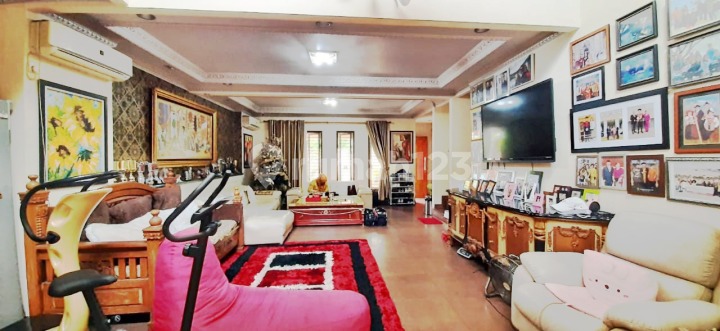 Rumah Bagus dan Terawat di Menteng Bintaro Sektor 7