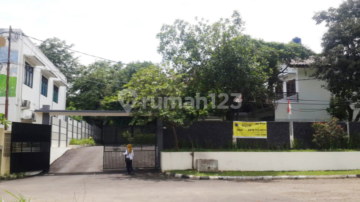 Rumah Luas di Komplek Villa Asean, Pondok Cabe, Pamulang