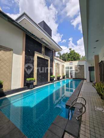 Rumah Bagus dengan Kolam Renang di Graha Taman Bintaro Jaya Rumah Bagus dengan Kolam Renang di Graha Taman Bintaro Jaya