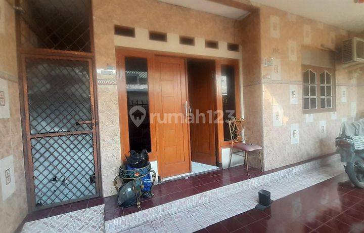 Rumah Terawat Di Perumnas 3,  Bekasi Timur