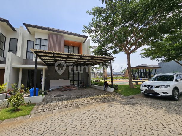 Central Park Juanda Minimalist House. Fully Furnished. Positioned Beside the Park & Near the Gate.