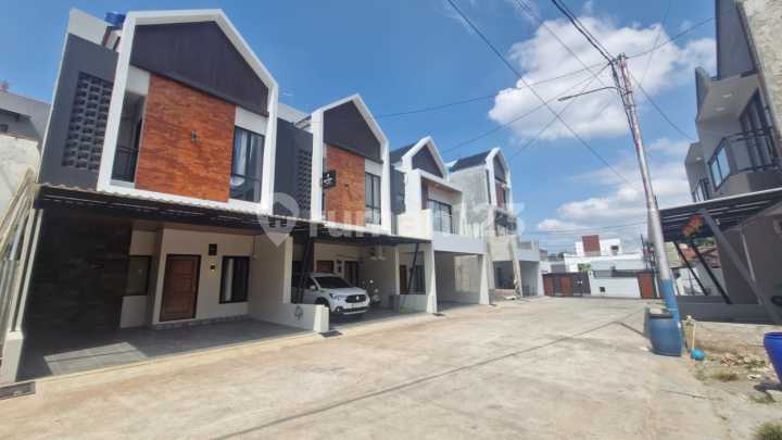 Rumah Mewah 5 KT di Puri Navara Cibubur - Dekat LRT & Tol - SHM