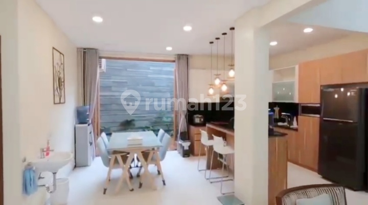 Hot Sale Rumah Mewah Tengah Kota di Maltra Residence Cantik Nyaman Terang