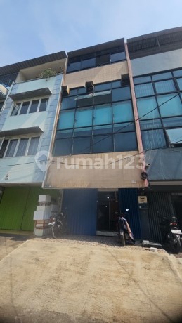 Ruko di Komplek Duta Harapan Indah Cocok untuk Usaha dan Kantor Jakarta Utara