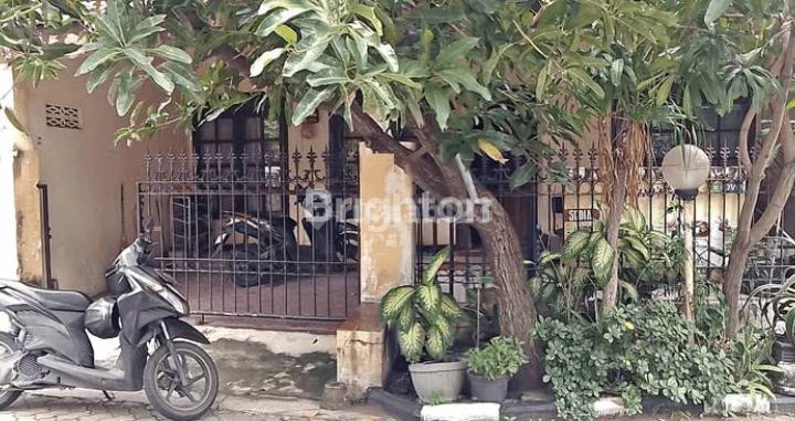 Rumah di Karah Indah Lokasi Asri Bebas Banjir dekat Pintu Toll Gayungsari