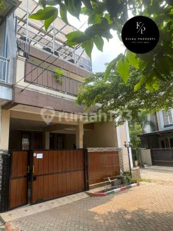 For Sale Semi-Furnished Hook House with Swimming Pool in Griya Bukit Jaya, Gunung Putri, Bogor