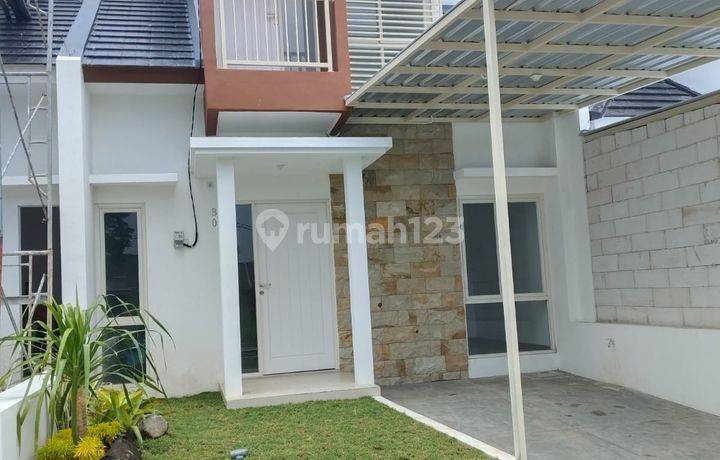 Rumah 2 Lantai Modern Minimalis Bumi Papan Selaras Sidoarjo