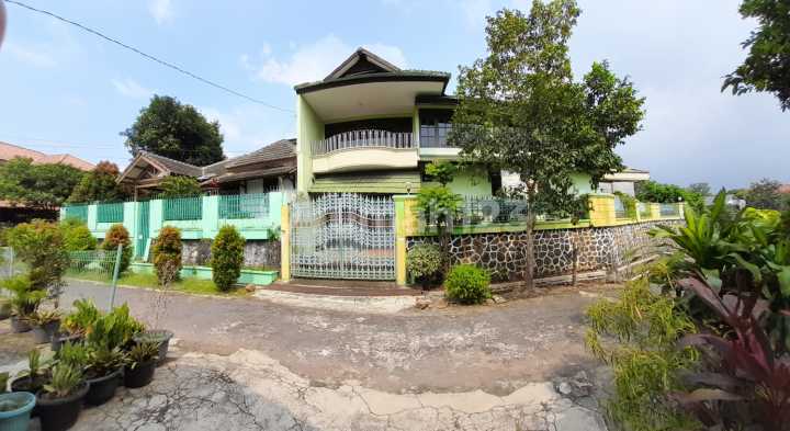 Dijual Rumah Mewah View Kota Smarang Di Villa Aster Banyumanik Dijual Rumah Mewah View Kota Smarang Di Villa Aster Banyumanik