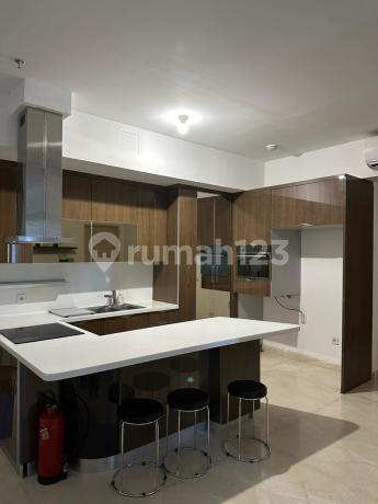 The Peak Apartment 3br Semi Furnished Surabaya