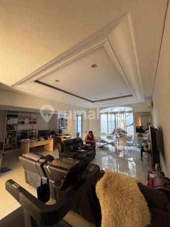 Dijual rumah di De Maja, BSD.