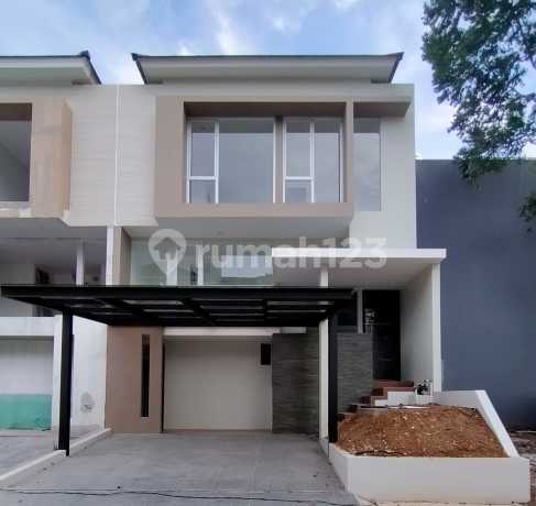 Rumah di Citra 8 Cluster Aeromansion 2,5 Lantai Siap Huni Rumah di Citra 8 Cluster Aeromansion 2,5 Lantai Siap Huni
