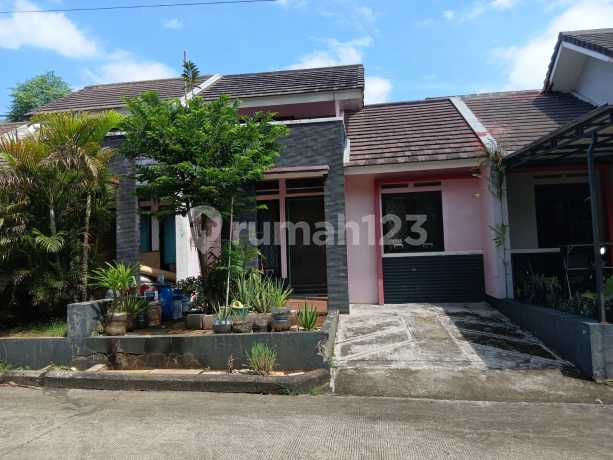 Rumah di Sawangan Elok Depok Sudah di Renovasi Siap Huni Rumah di Sawangan Elok Depok Sudah di Renovasi Siap Huni