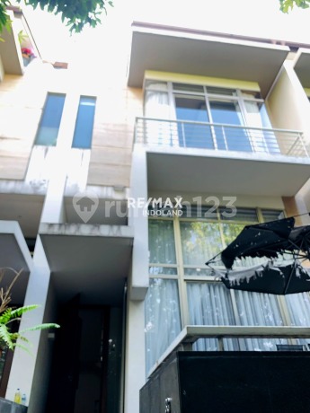 Jual Rumah Townhouse Residence 28, Kedoya, Jakarta Barat