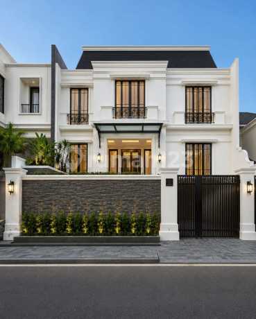 Rumah 100% Brand New Super Lux di Kebayoran Baru. 380M 3Lt Rp 38 Mly Rumah 100% Brand New Super Lux di Kebayoran Baru. 380M 3Lt Rp 38 Mly