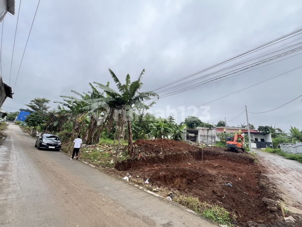 Ready-to-Build Plot Behind Unimus Campus