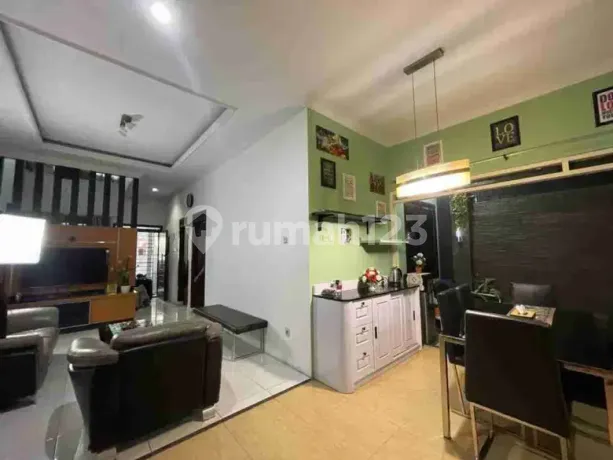 Luxury 2-Story House in Kota Mas, North Cimahi Ready for Occupancy Luxury 2-Story House in Kota Mas, North Cimahi Ready for Occupancy