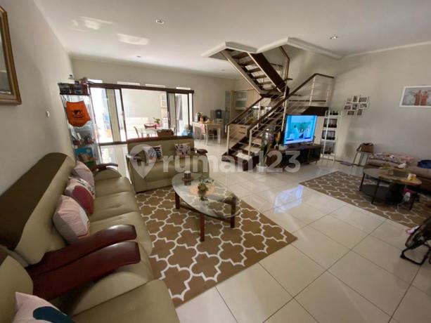 Rumah 2 Lantai Minimalis di Gerlong Residence