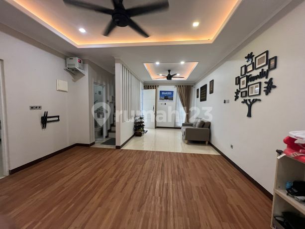 Rumah Murah Dikota Wisata Depan Taman Harga 2M An Rumah Murah Dikota Wisata Depan Taman Harga 2M An
