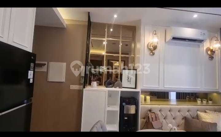 Di Sewa Apartemen Newton Semanggi Jakarta Selatan Lantai Tinggi Full Furnish