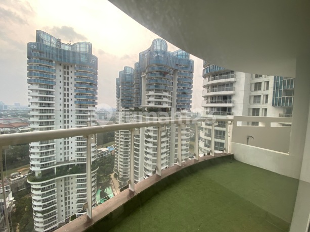 Royale Springhill Apartemen Kemayoran Private Lift 2Br 165 Meter