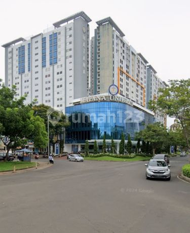 Shop house in a strategic location, cheap sale.