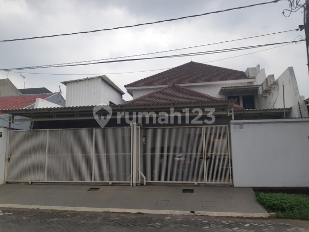 Rumah Bagus Murah SHM di Manyar Dekat Kampus Unair dan Its