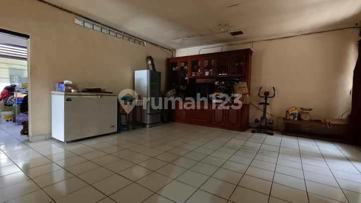 Rumah Minimalis Tengah Kota