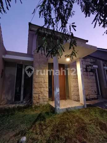 JUAL RUMAH GREENLAKE SURABAYA MODERN MINIMALIS SIAP HUNI