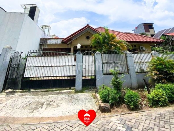 Rumah Bagus di Jl Pajak Cipadu Larangan Tangerang