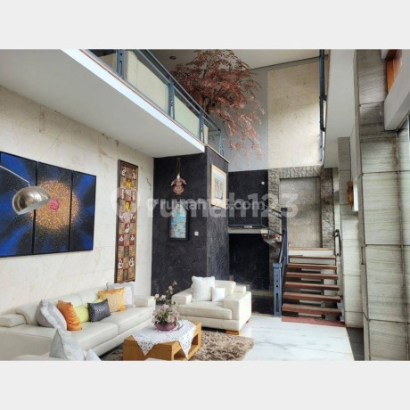 Luxurious 4-Story House in Setraduta, Bandung City