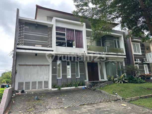 Rumah Lux Kota Baru Parahyangan Tatar Mayang Sunda