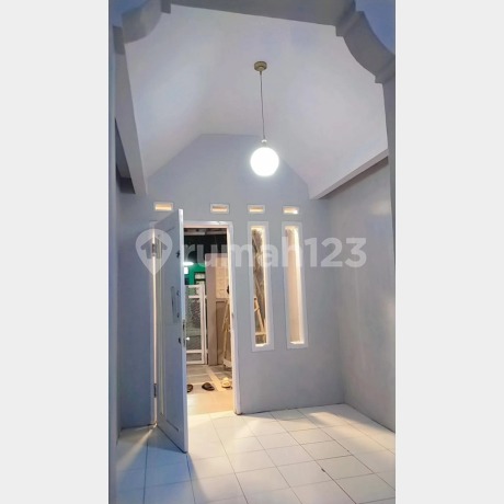 Rumah Minimalis Terawat Bumi Orange dekat Pintu Tol Cileunyi