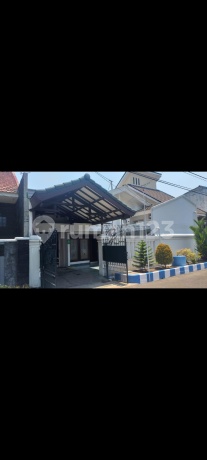Rumah Siap Huni Dekat Jalan Raya Area Pucang Indah Sidoarjo