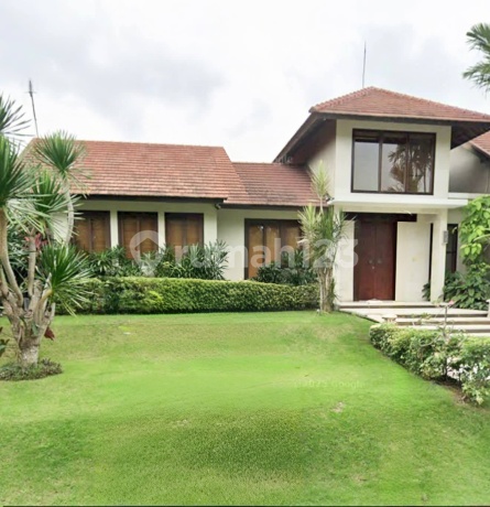 Rumah Mewah Dikawasan Elit Teras Ayung Gatsu Timur Denpasar