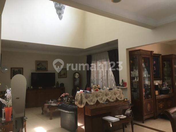 Dijual Rumah Mewah di Taman Telaga Golf Bsd