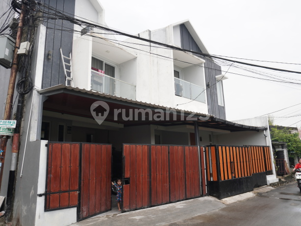 Rumah 2 Lantai Modern Siap Huni Cilangkap