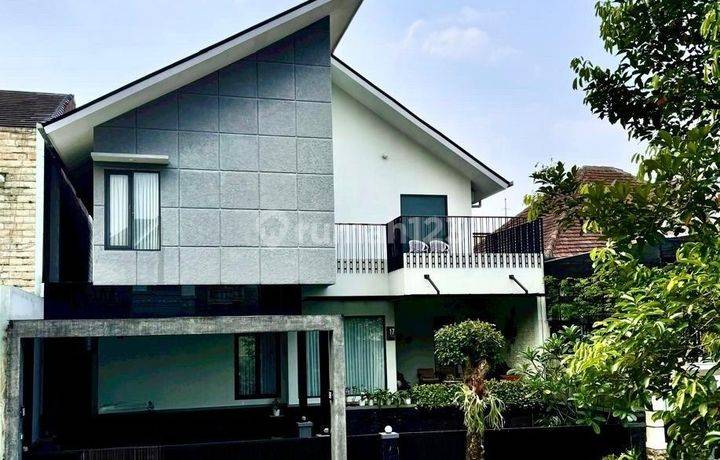 Rumah Elegan Luas 300 (2 Lantai) England Park Sentul City Rumah Bagus SHM di Kawasan Argenia Sentul City, Jl. Sriwijaya III, Citaringgul, Babakan Madang, Bogor, Jawa Barat, Indonesia, 16810, Sentul City
