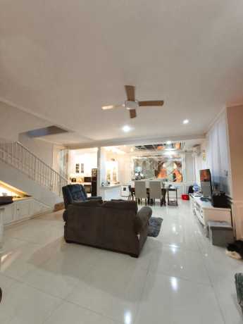 Rumah Cantik di Discovery Bintaro