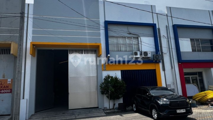 Warehouse in the Tanrise Tritan Wedi Warehouse Complex, 
Jl. Raya Ketajen, Wedi Village, Gedangan, Sidoarjo, Sidoarjo 360 m Good HGB