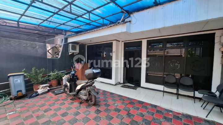 Rumah Cempaka Putih Strategis Bisa Kantor Murah