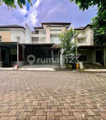 Fully Furnished Renovated House in Serenia Hills, Lebak Bulus
