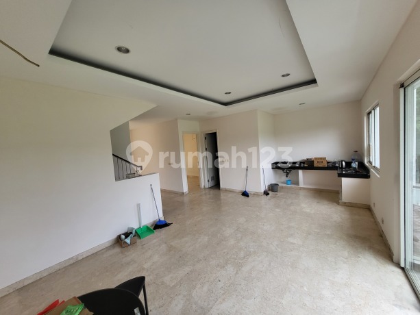 MUST SELL House in Golf Residence Kemayoran with golf view MUST SELL House in Golf Residence Kemayoran with golf view