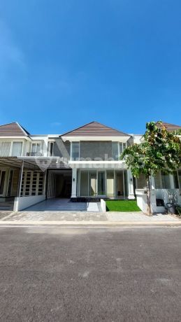 Rumah Baru Citraland Utama di Stonegate Citraland - Dekat Pintu Masuk Utama Citraland Dekat Pakuwon Mall,Dekat Gwalk dan Commercial Area Rumah Dekat Pakuwon Mall Rumah Baru Harga Murah Luas Dekat Gwalk Dekat Graha Family Rumah New Dekat Uc Dekat Nasional 