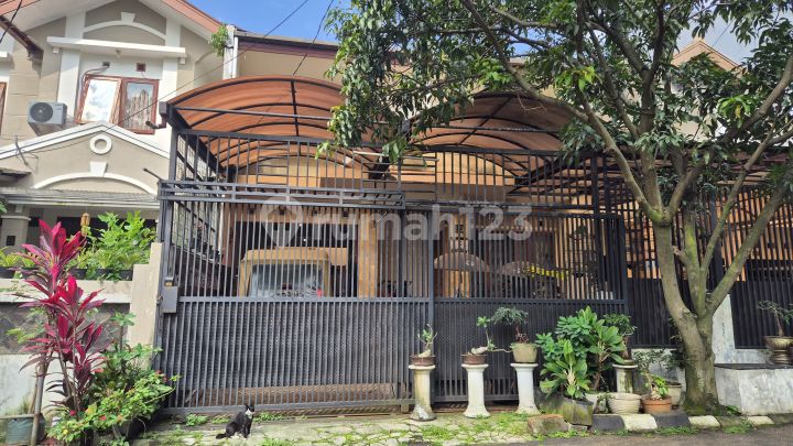 Dijual Rumah 2 Lantai Siap Huni di Komplek Istana Regency 2 Bandung
