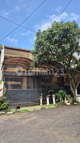 Dijual Rumah 2 Lantai Siap Huni di Komplek Istana Regency 2 Bandung
