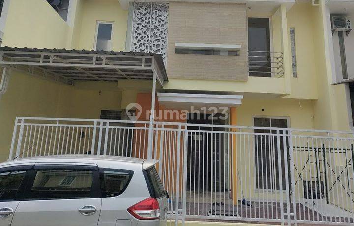 DIJUAL RUMAH REGENCY ONE WONOREJO LOKASI STRATEGIS SIAP HUNI
