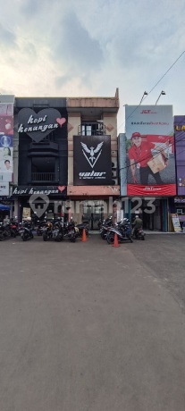 Ruko 3 lantai komplek ruko pomad